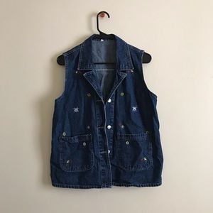 Denim vest with flower embroidery